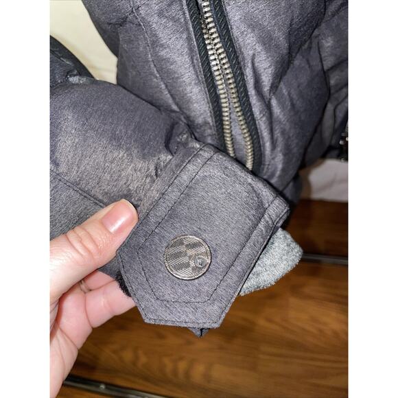 Roxy Women's Insulated Snowboard Jacket (size M) with 10k Dryflight Technology - Picture 4 of 15